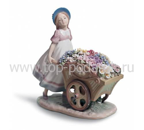 Статуэтка "Нежные цветы любви" Lladro 01006521