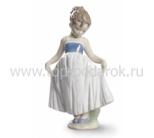 Статуэтка "Взгляни на мое платье" Lladro 01009172